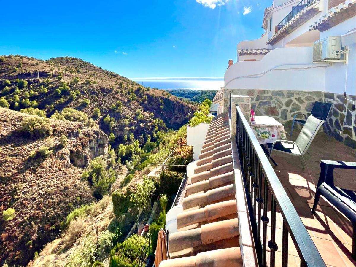 Apartamentos Axarquia , Frigiliana, Terraza Privada Con Vistas A La Montana Rio Y Al Mar 외부 사진