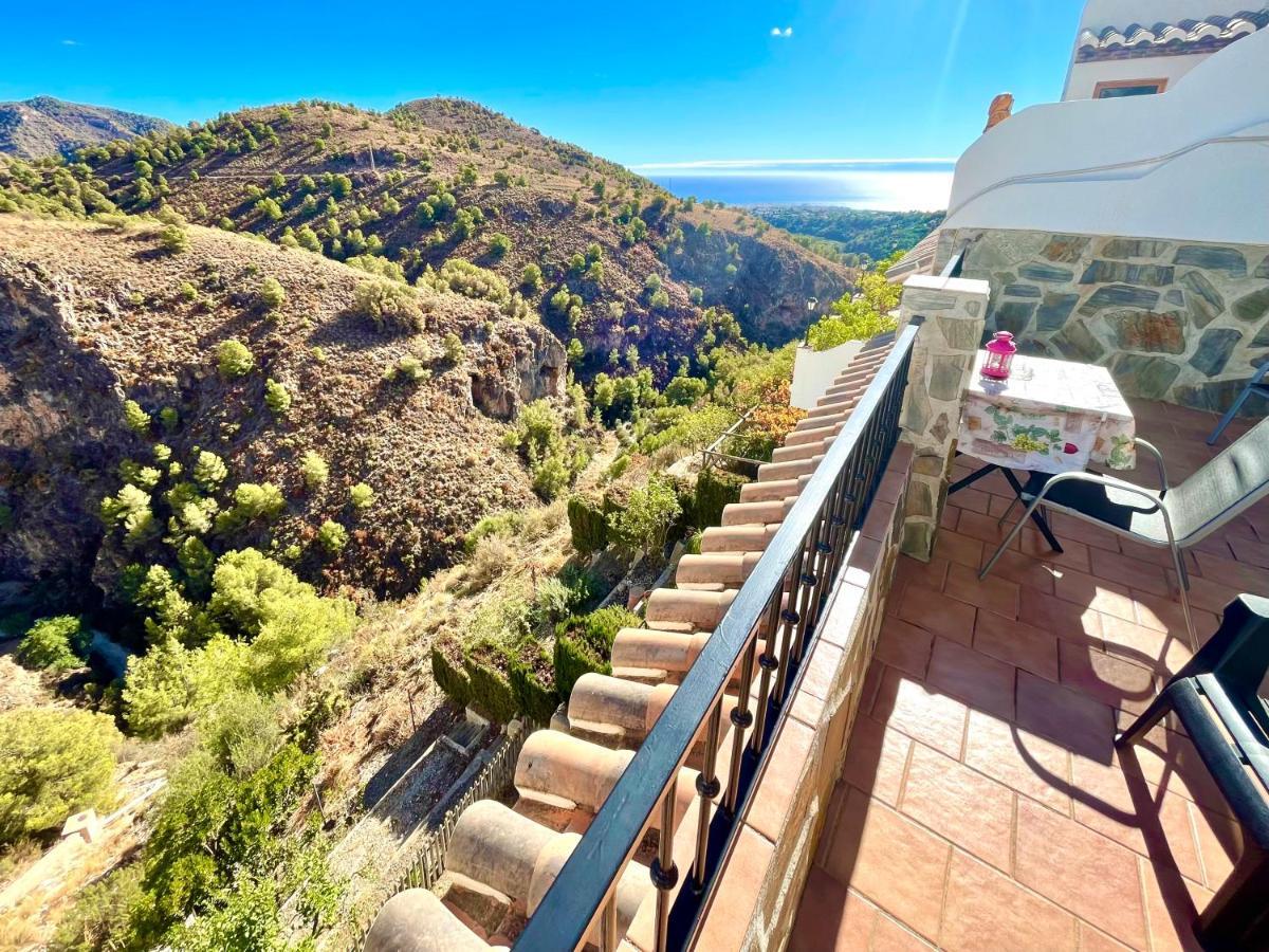 Apartamentos Axarquia , Frigiliana, Terraza Privada Con Vistas A La Montana Rio Y Al Mar 외부 사진
