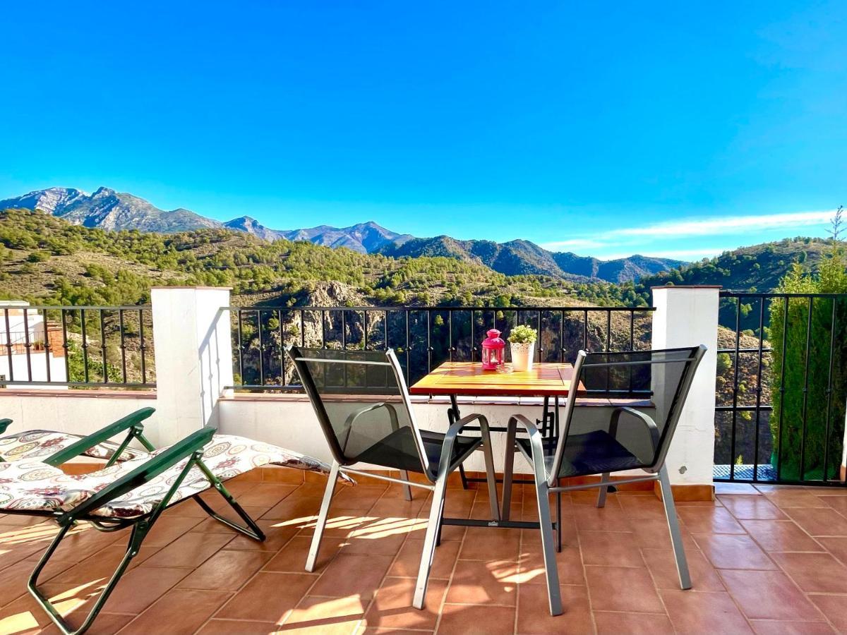 Apartamentos Axarquia , Frigiliana, Terraza Privada Con Vistas A La Montana Rio Y Al Mar 외부 사진