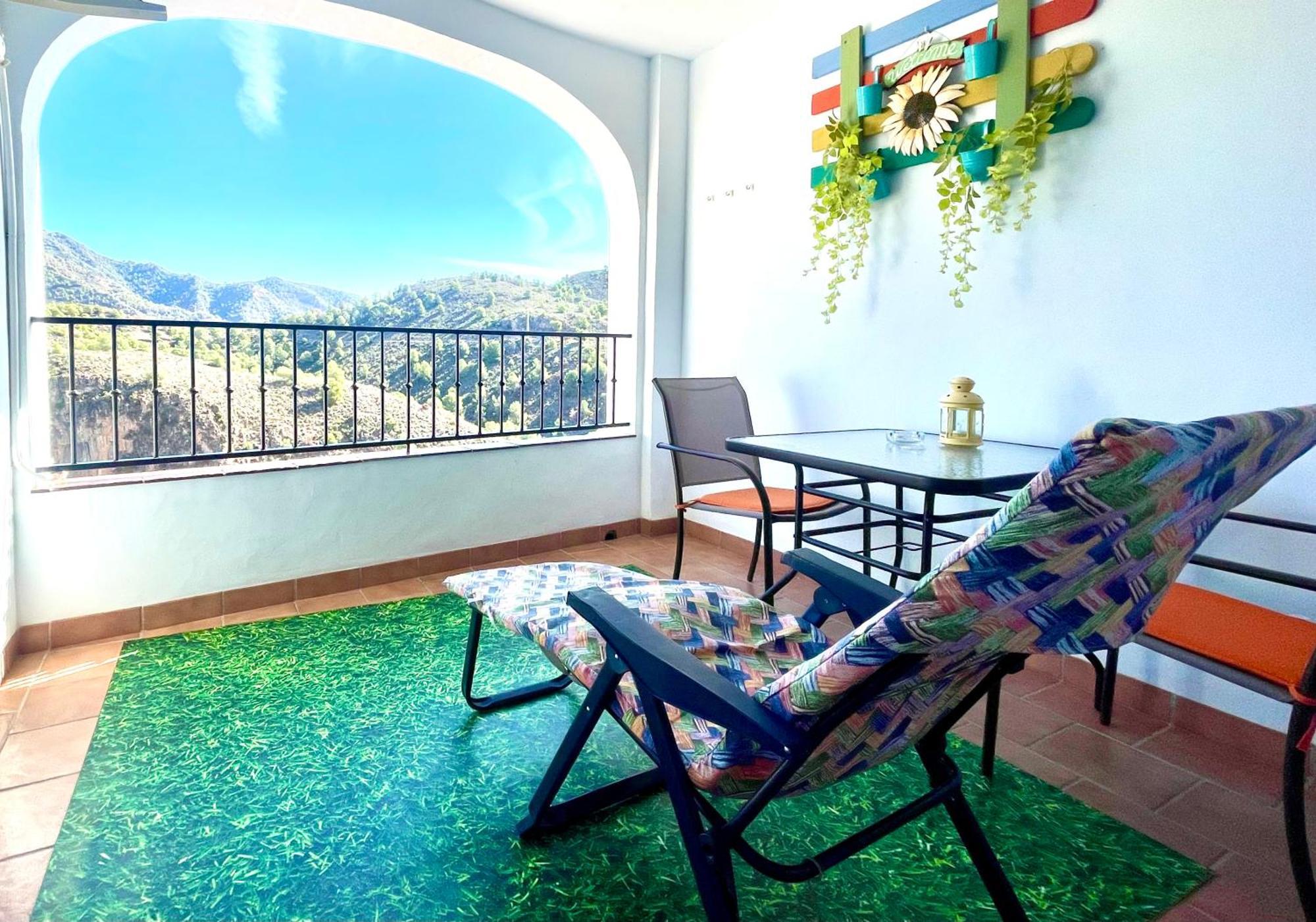 Apartamentos Axarquia , Frigiliana, Terraza Privada Con Vistas A La Montana Rio Y Al Mar 외부 사진
