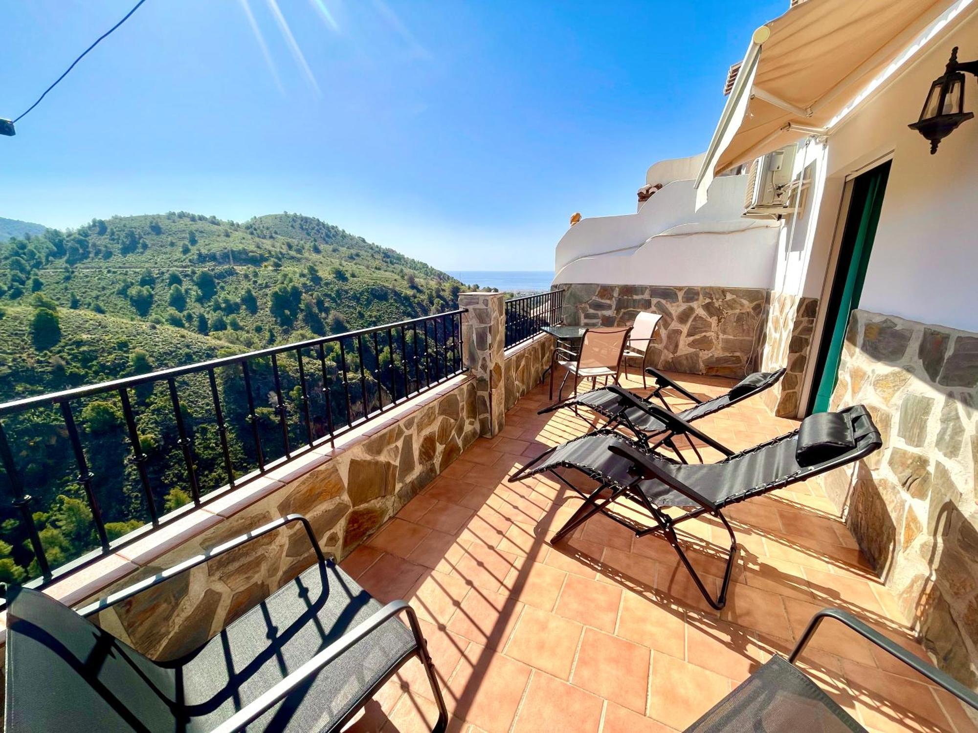 Apartamentos Axarquia , Frigiliana, Terraza Privada Con Vistas A La Montana Rio Y Al Mar 외부 사진