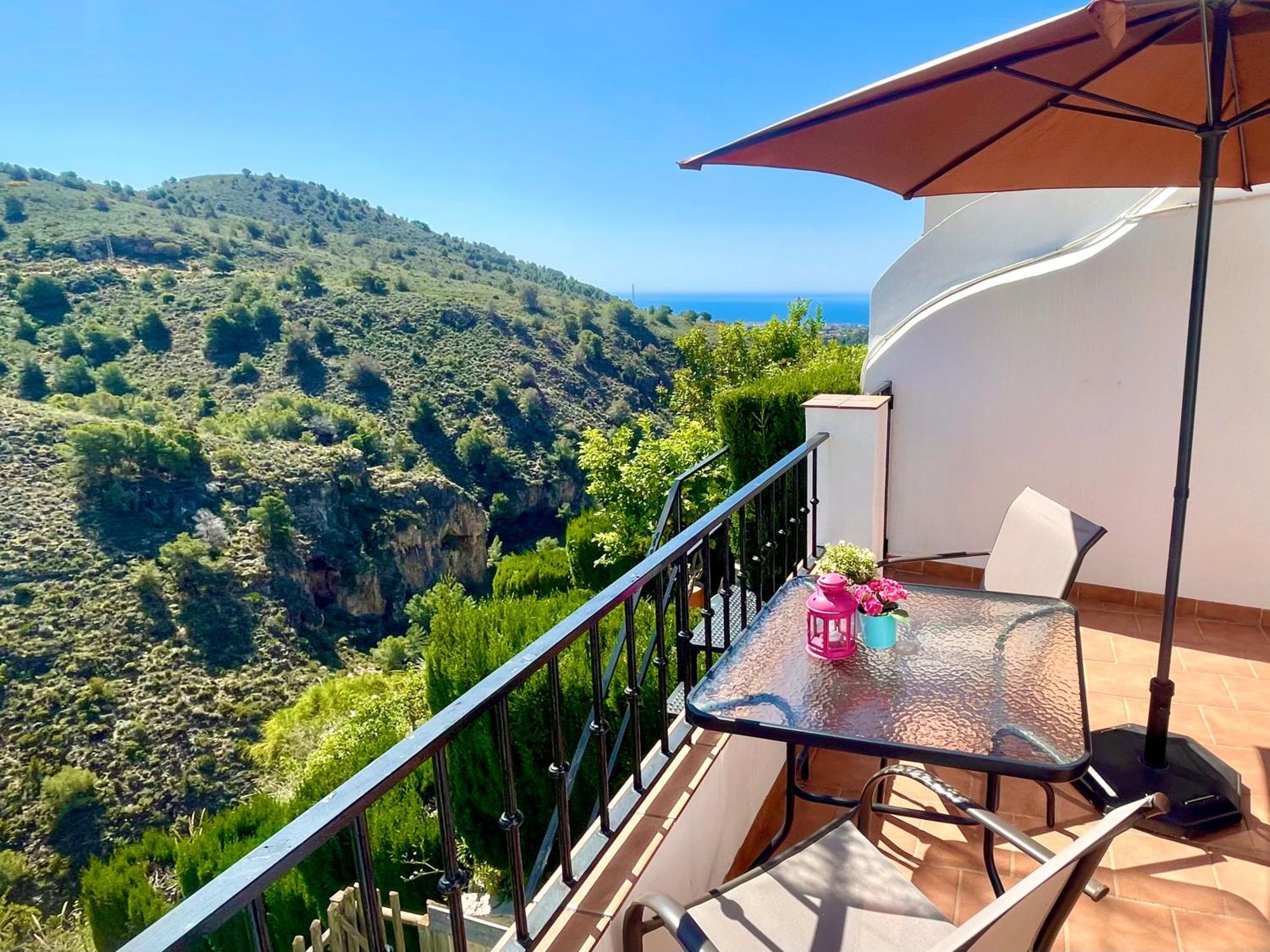 Apartamentos Axarquia , Frigiliana, Terraza Privada Con Vistas A La Montana Rio Y Al Mar 외부 사진