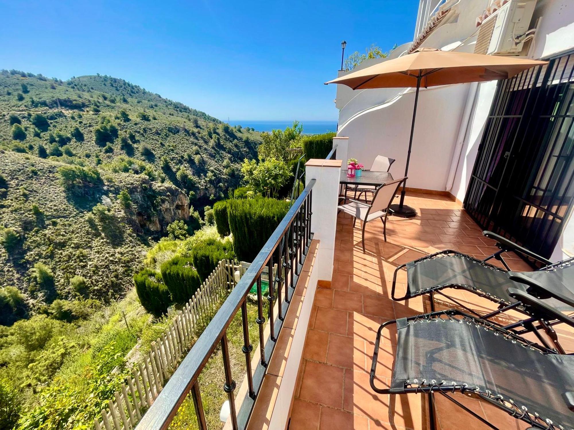 Apartamentos Axarquia , Frigiliana, Terraza Privada Con Vistas A La Montana Rio Y Al Mar 외부 사진