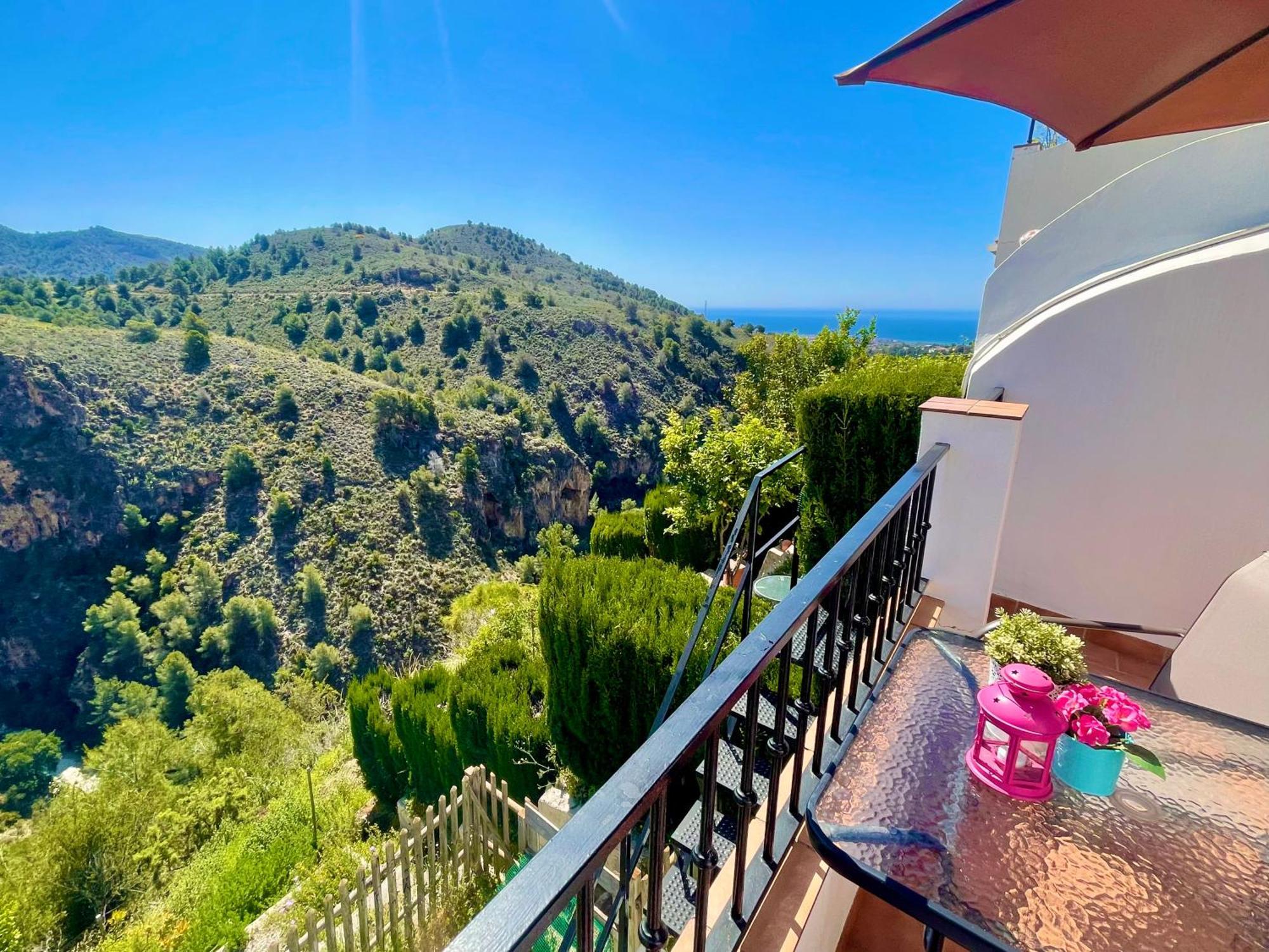 Apartamentos Axarquia , Frigiliana, Terraza Privada Con Vistas A La Montana Rio Y Al Mar 외부 사진